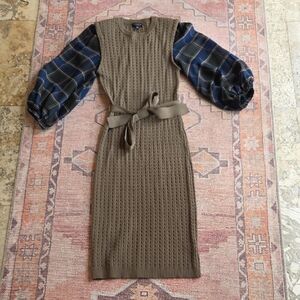 Elegant Knit Dress with Plaid Sleeves